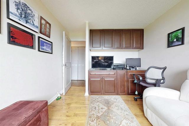 702 - 6500 Montevideo Rd, Condo with 3 bedrooms, 2 bathrooms and 2 parking in Mississauga ON | Image 2