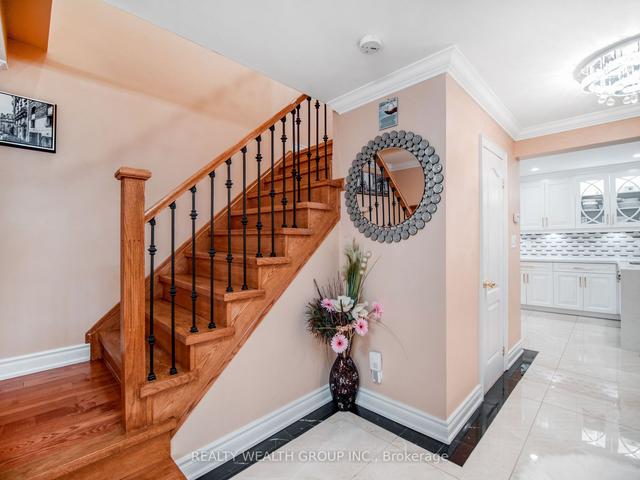 47 Kentish Cres E, House detached with 4 bedrooms, 10 bathrooms and 4 parking in Toronto ON | Image 27