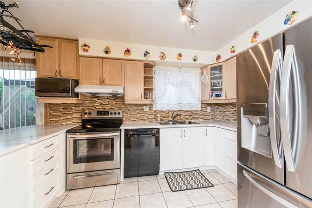 110 Navenby Cres, House semidetached with 4 bedrooms, 3 bathrooms and 6 parking in Toronto ON | Image 19