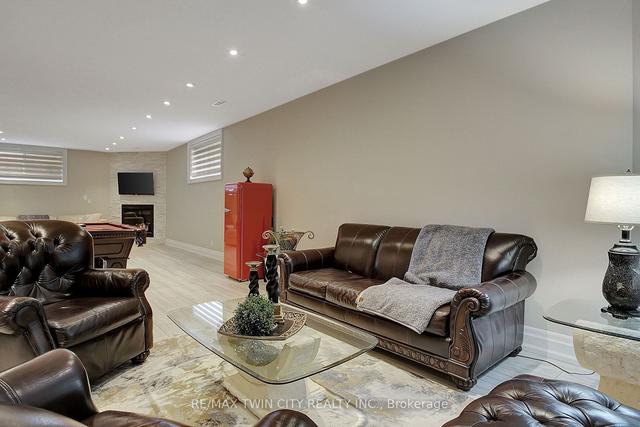 43 Jacob Gingrich Dr, House detached with 4 bedrooms, 4 bathrooms and 6 parking in Kitchener ON | Image 16
