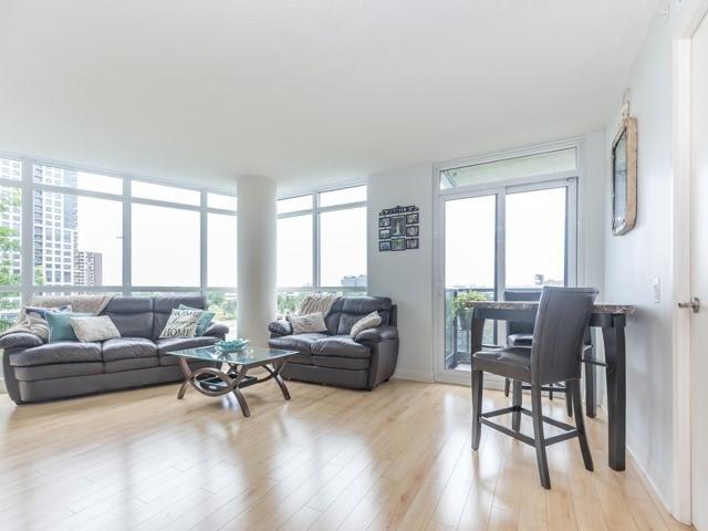 507 - 1 Valhalla Inn Rd, Condo with 2 bedrooms, 1 bathrooms and 2 parking in Toronto ON | Image 7