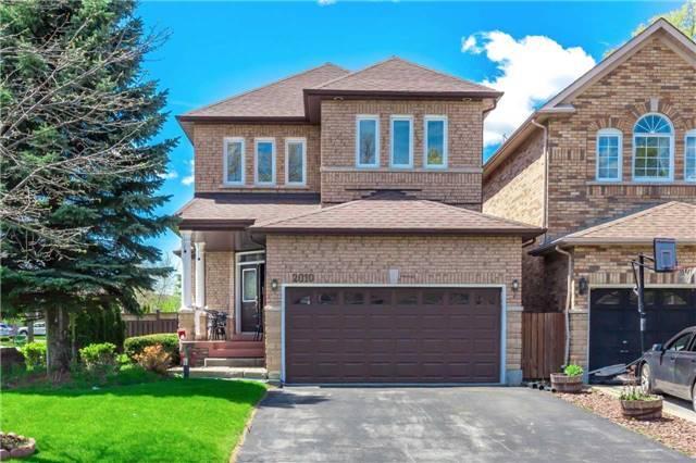 2010 Erin Gate Blvd, House detached with 4 bedrooms, 4 bathrooms and 2 parking in Pickering ON | Image 1