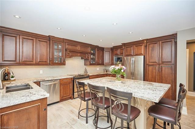 16 Fairhaven Drive, House detached with 4 bedrooms, 3 bathrooms and 6 parking in St. Catharines ON | Image 12