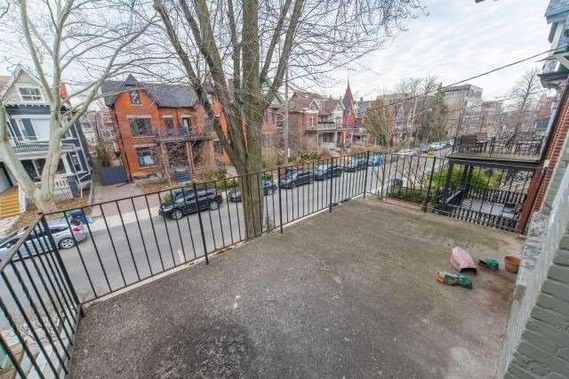 430 Euclid Ave, House semidetached with 5 bedrooms, 3 bathrooms and 2 parking in Toronto ON | Image 3