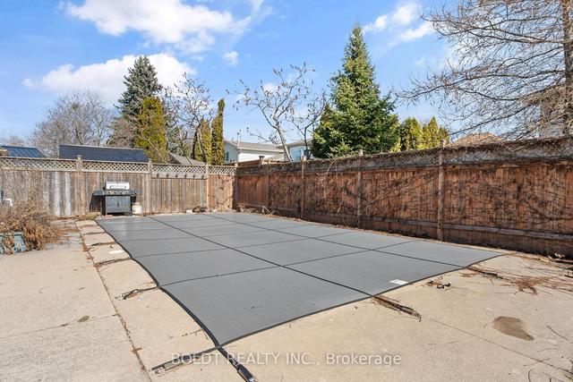66 Courtleigh Rd, House detached with 3 bedrooms, 3 bathrooms and 4 parking in St. Catharines ON | Image 32