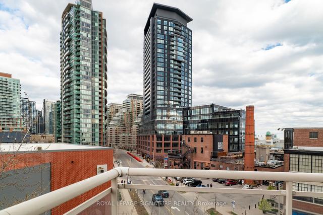 411 - 43 Hanna Ave, Condo with 4 bedrooms, 4 bathrooms and 4 parking in Toronto ON | Image 21