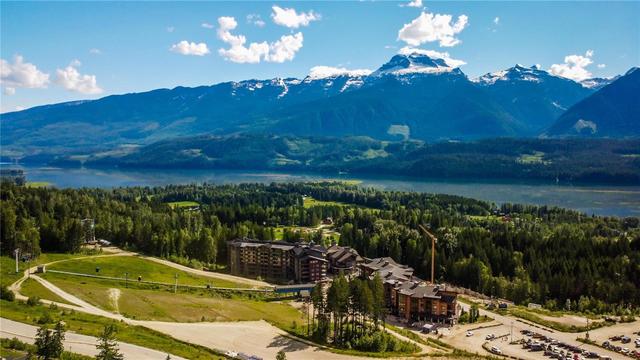 3451 - 2950 Camozzi Road, Condo with 1 bedrooms, 1 bathrooms and 1 parking in Revelstoke BC | Card Image