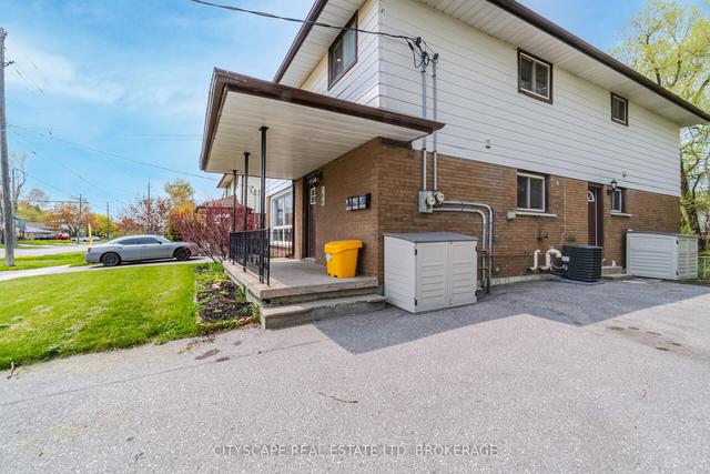 580 Gibb St, House detached with 6 bedrooms, 3 bathrooms and 6 parking in Oshawa ON | Image 34