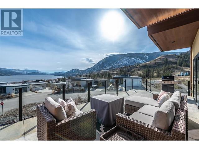 121 View Road, House detached with 3 bedrooms, 2 bathrooms and 2 parking in Squamish Lillooet A BC | Image 46