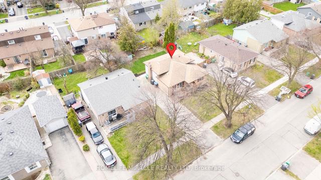 57 Reigate Ave, House detached with 3 bedrooms, 2 bathrooms and 5 parking in Brampton ON | Image 33