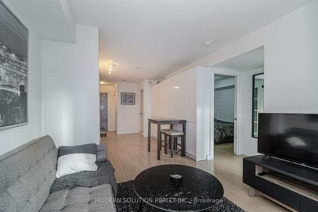 925 - 10 Capreol Crt, Condo with 1 bedrooms, 1 bathrooms and 0 parking in Toronto ON | Image 30