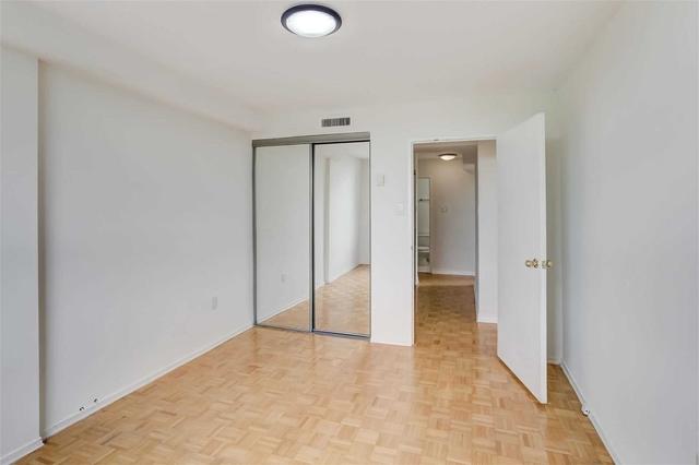 816 - 15 La Rose Ave, Condo with 3 bedrooms, 2 bathrooms and 1 parking in Toronto ON | Image 19