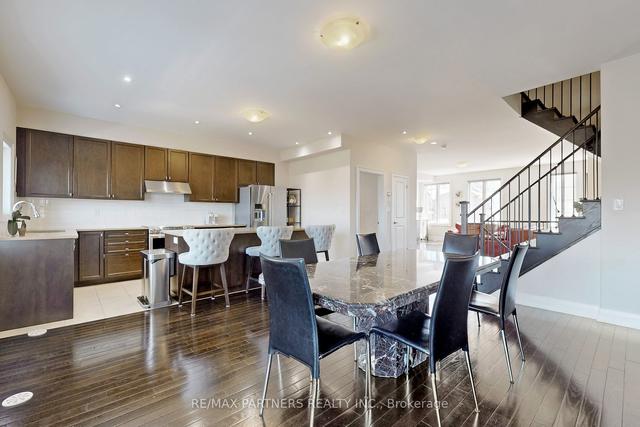 21 Plowman Lane, House attached with 4 bedrooms, 4 bathrooms and 5 parking in Richmond Hill ON | Image 2