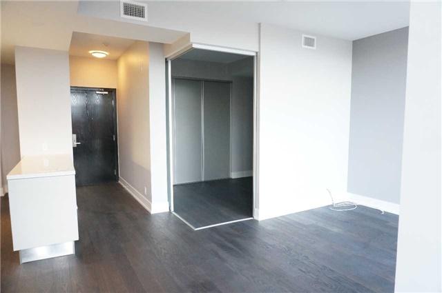 404 - 799 College St, Condo with 2 bedrooms, 1 bathrooms and 1 parking in Toronto ON | Image 1