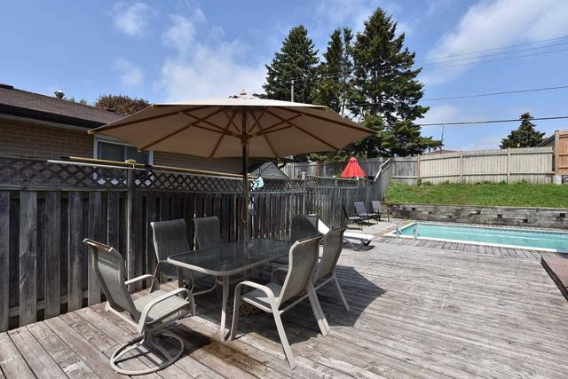 64 Harland Cres, House detached with 3 bedrooms, 1 bathrooms and 4 parking in Ajax ON | Image 29