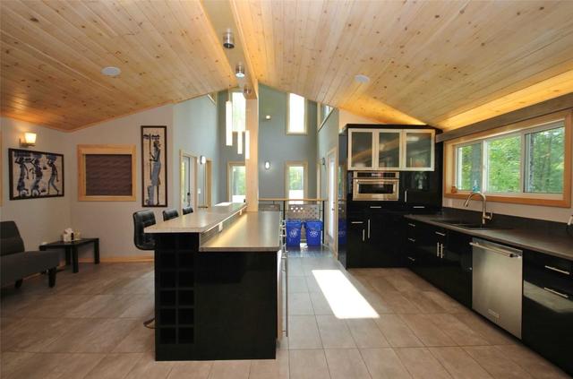 1523 Snyder Bay Lane, House detached with 3 bedrooms, 6 bathrooms and 12 parking in North Frontenac ON | Image 14