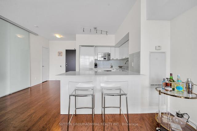 3306 - 33 Charles St E, Condo with 2 bedrooms, 2 bathrooms and 1 parking in Toronto ON | Image 24