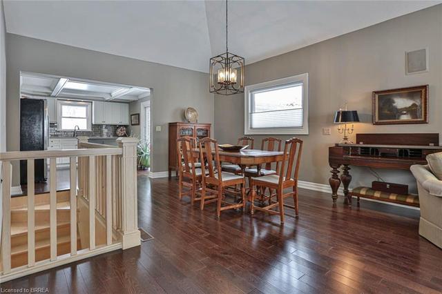 84 Henderson Avenue, House detached with 4 bedrooms, 2 bathrooms and 3 parking in Brantford ON | Image 9