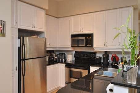 th18 - 2 Rean Dr, Townhouse with 2 bedrooms, 3 bathrooms and 2 parking in Toronto ON | Image 4