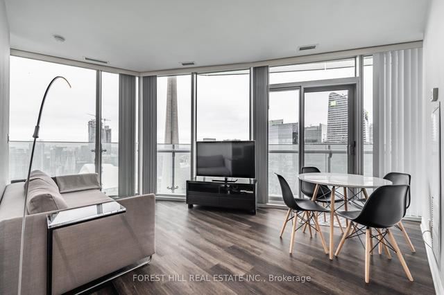 4107 - 12 York St, Condo with 2 bedrooms, 2 bathrooms and 1 parking in Toronto ON | Image 20