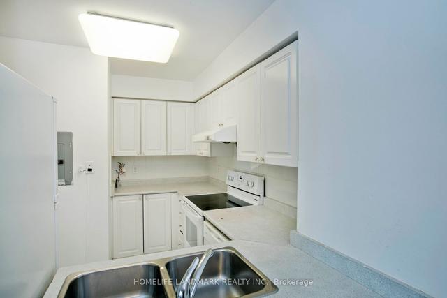 1011 - 8 Hillcrest Ave, Condo with 2 bedrooms, 2 bathrooms and 1 parking in Toronto ON | Image 6