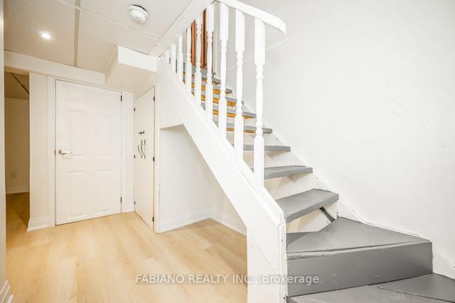 40 Rainbow Dr, House detached with 2 bedrooms, 2 bathrooms and 4 parking in Vaughan ON | Image 22
