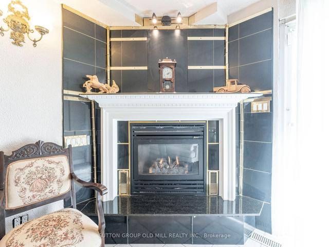 31 Demaris Ave, House semidetached with 3 bedrooms, 2 bathrooms and 3 parking in Toronto ON | Image 16