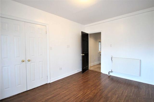611 Ossington Ave, House detached with 2 bedrooms, 1 bathrooms and 0 parking in Toronto ON | Image 22
