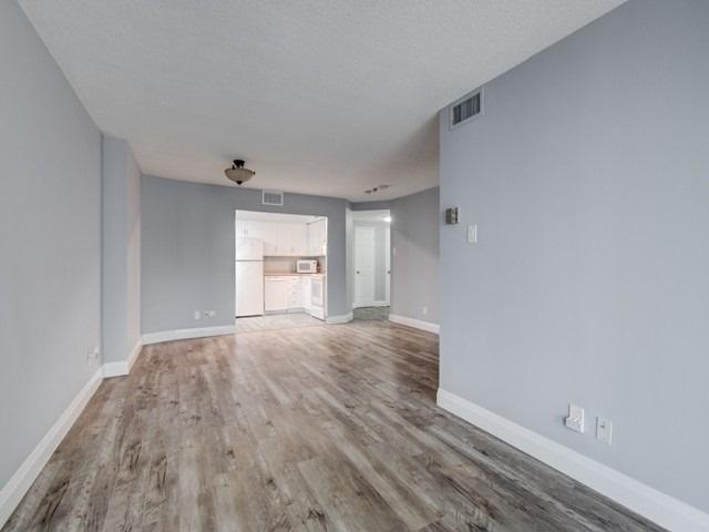 2306 - 55 Centre Ave, Condo with 2 bedrooms, 2 bathrooms and 1 parking in Toronto ON | Image 12