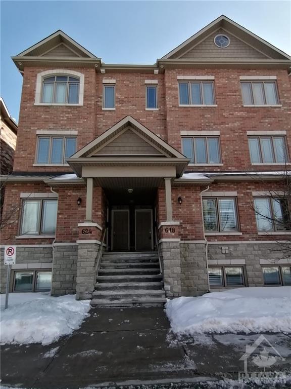 620 Danaca Private, House attached with 2 bedrooms, 3 bathrooms and 1 parking in Ottawa ON | Image 1