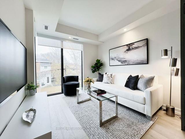 407 - 840 St. Clair Ave W, Condo with 2 bedrooms, 2 bathrooms and 1 parking in Toronto ON | Image 9