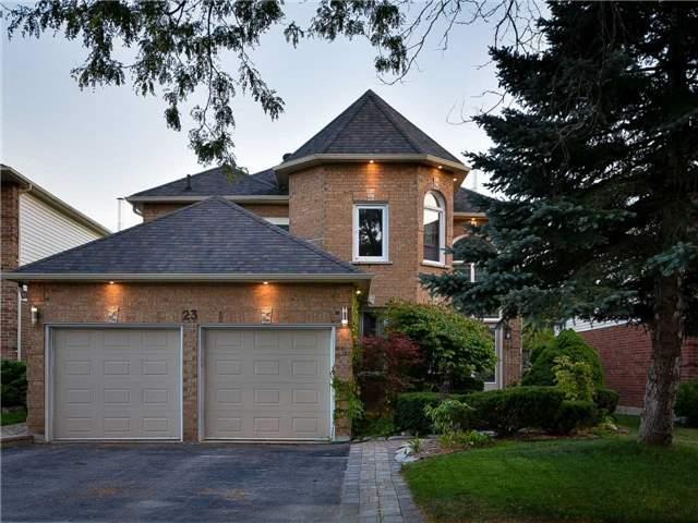23 Stratton Cres, House detached with 4 bedrooms, 4 bathrooms and 2 parking in Whitby ON | Image 6