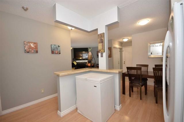334 - 65 Trailwood Dr, Condo with 2 bedrooms, 2 bathrooms and 1 parking in Mississauga ON | Image 2