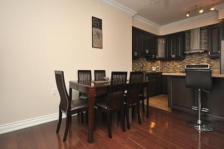 lph 211 - 9017 Leslie St, Condo with 3 bedrooms, 3 bathrooms and 2 parking in Richmond Hill ON | Image 3