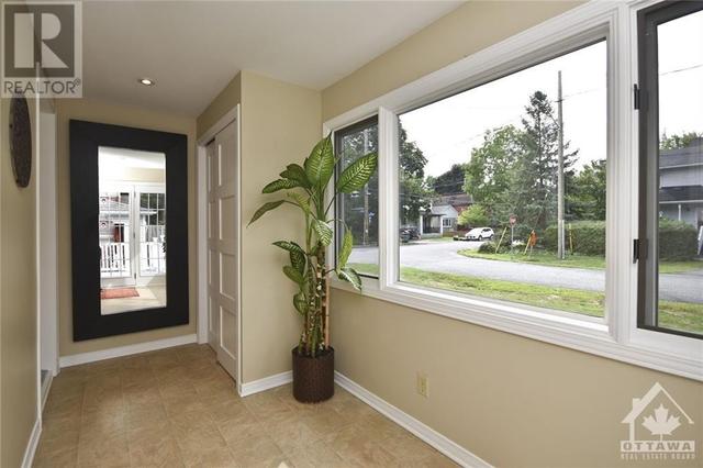 466 Hilson Avenue, House detached with 4 bedrooms, 2 bathrooms and 7 parking in Ottawa ON | Image 27