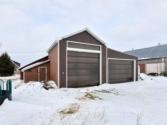 9327 Concession 6 N, House detached with 2 bedrooms, 1 bathrooms and 10 parking in Wellington North ON | Image 3