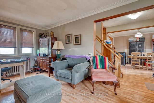 2163 King St E, House detached with 4 bedrooms, 3 bathrooms and 2 parking in Hamilton ON | Image 25