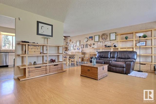 10862 33a Av Nw, House detached with 4 bedrooms, 1 bathrooms and null parking in Edmonton AB | Image 4