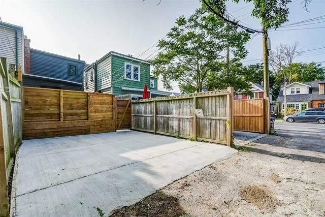 105 Kent Rd, House semidetached with 2 bedrooms, 2 bathrooms and 2 parking in Toronto ON | Image 33