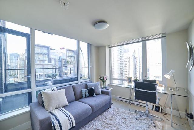 1705 - 1088 Richards Street, Condo with 2 bedrooms, 2 bathrooms and null parking in Vancouver BC | Image 13