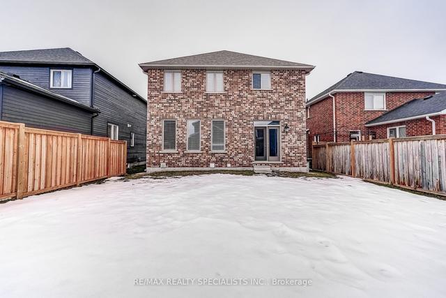 14 Gilpin Cres, House detached with 4 bedrooms, 3 bathrooms and 4 parking in Collingwood ON | Image 33