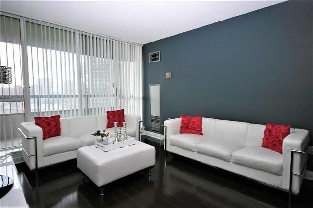 1004 - 24 Hanover Rd, Condo with 2 bedrooms, 2 bathrooms and 1 parking in Brampton ON | Image 11