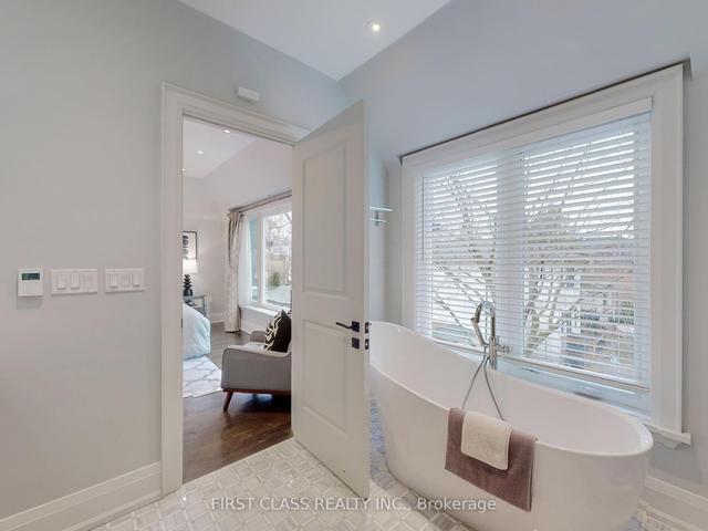 504 Broadway Ave, House detached with 4 bedrooms, 5 bathrooms and 6 parking in Toronto ON | Image 17
