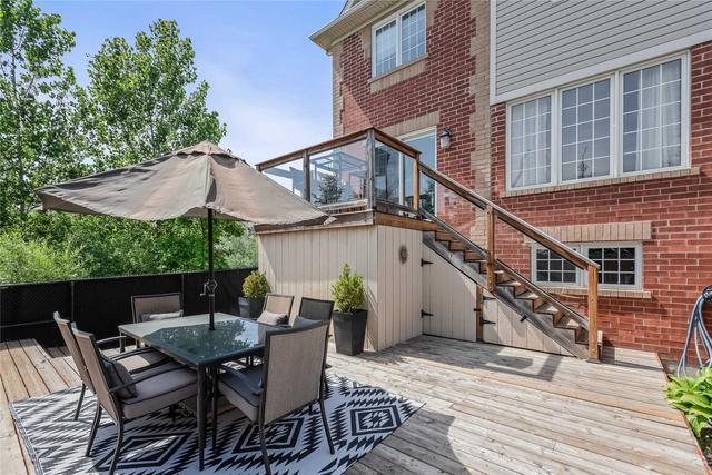 1900 Liatris Dr, House attached with 3 bedrooms, 3 bathrooms and 3 parking in Pickering ON | Image 28