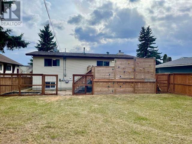 518 5 Avenue, House detached with 4 bedrooms, 2 bathrooms and 3 parking in Wainwright AB | Image 40