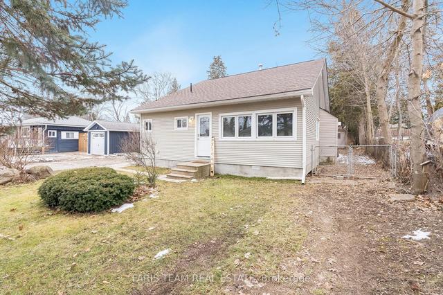 856 Adams Rd, House detached with 3 bedrooms, 2 bathrooms and 2 parking in Innisfil ON | Image 1