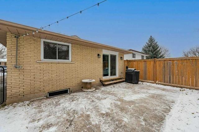 168 Country Club Dr, House detached with 3 bedrooms, 1 bathrooms and 3 parking in Guelph ON | Image 19