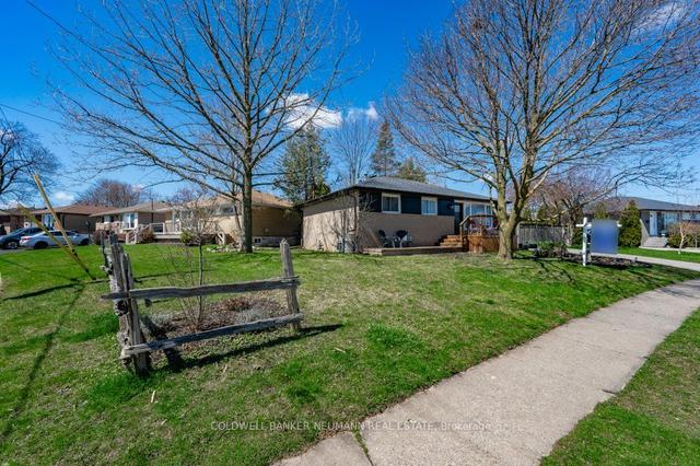 12 Sims Gate, House detached with 3 bedrooms, 1 bathrooms and 5 parking in Halton Hills ON | Image 23