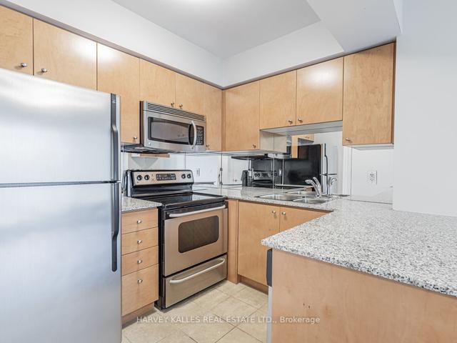 1301 - 8 Scollard St, Condo with 1 bedrooms, 1 bathrooms and 0 parking in Toronto ON | Image 4