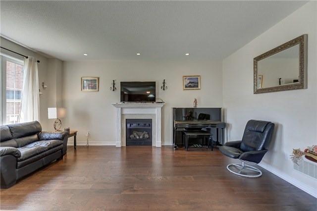 31 Bignell Cres, House detached with 4 bedrooms, 5 bathrooms and 4 parking in Ajax ON | Image 5